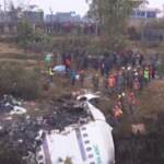 Nepal, aereo caduto: si cercano dispersi