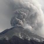 Ecuador, vulcano Cotopaxi continua a eruttare