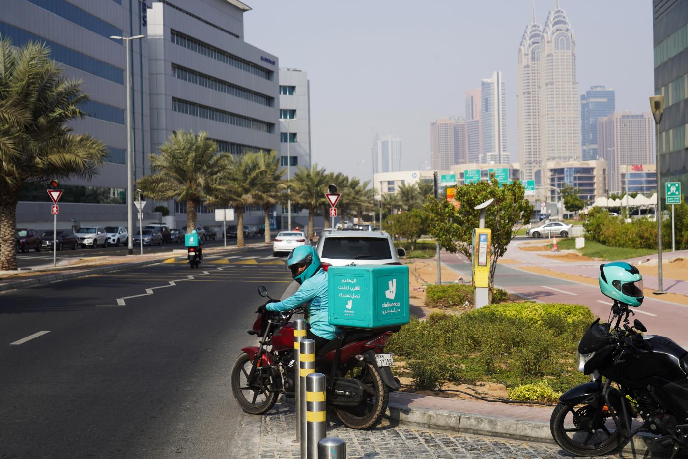 Verona, 50km in bici per consegna: il rider replica