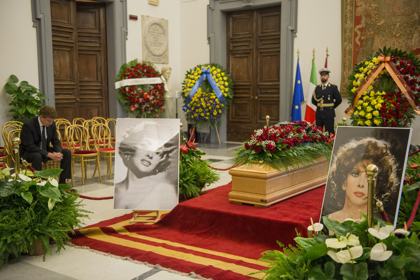 Gina Lollobrigida, camera ardente in Campidoglio