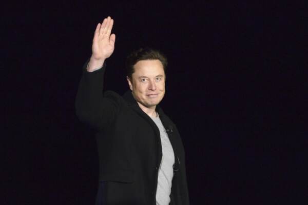 Elon Musk annonce son intention de quitter la tête de Twitter