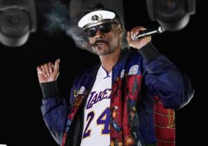 Snoop Dogg, Gloria Estefan, Sade make it to Songwriters Hall