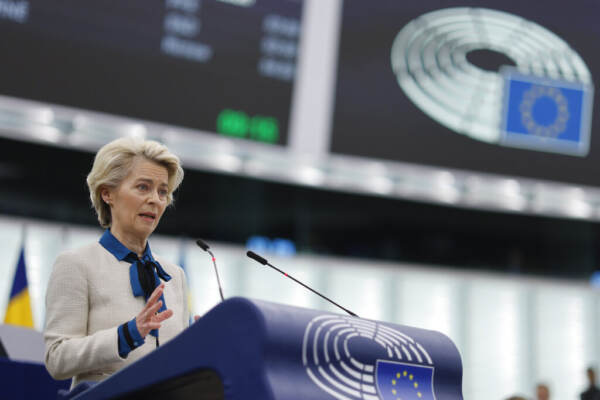 Gas, von der Leyen: “Negoziati per acquisti congiunti in primavera”
