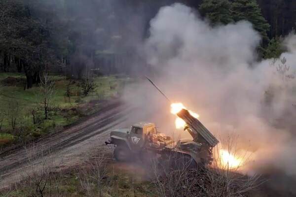 lanciarazzi multipli Grad dalla Russia impegnati in operazione militare speciale in Ucraina