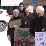 Clima, protesta attivisti a Davos: presenti Thunberg e Nakate