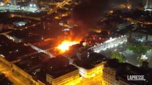 Perù, incendio a Lima: le immagini dal drone