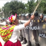 Perù, polizia entra in università ed espelle manifestanti