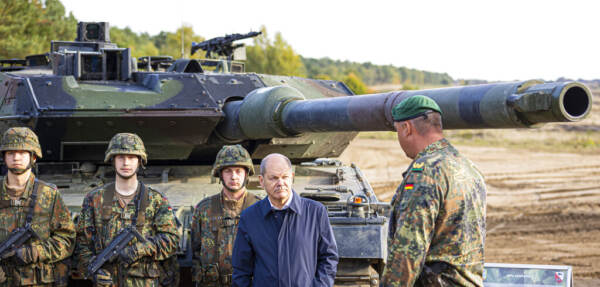 Ucraina, Berlino potrebbe consegnare 19 Leopard a Kiev