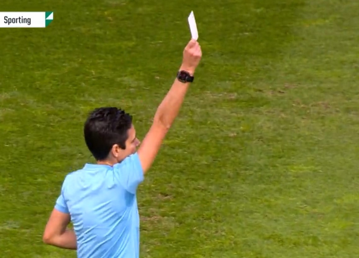 Calcio, arriva il cartellino bianco che premia il fair play