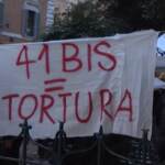 Cospito, Zerocalcare in piazza a Roma con gli anarchici