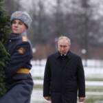 Russia, ex speechwriter di Putin: “Golpe militare possibile”