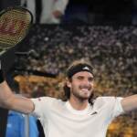 Tsitsipas, l’invito del tennista a Margot Robbie