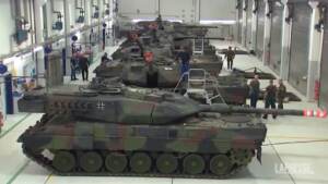 Ucraina, i carri armati Leopard pronti per Kiev