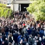 Libano, manifestanti tentano irruzione a Palazzo Giustizia