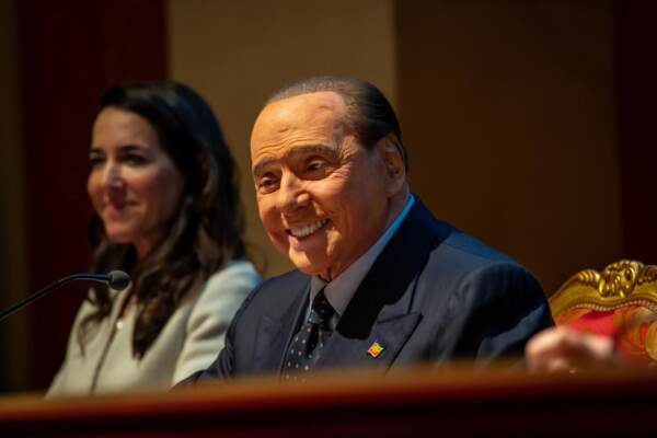 FI, Berlusconi: “Siamo anima di centrodestra e governo”