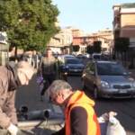 Roma, fiori e lacrime sul luogo dell’incidente