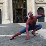 Camera, irrompe lo ‘Spiderman’ degli ospedali pediatrici