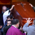 Spagna, funerali sacrestano ucciso nell’attacco ad Algeciras