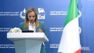 Migranti, Meloni: “Intensificare cooperazione Libia su flussi irregolari”