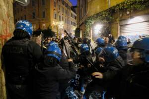 Manifestazione anarchici in solidarietà con Alfredo Cospito in sciopero della fame nel carcere di Sassari