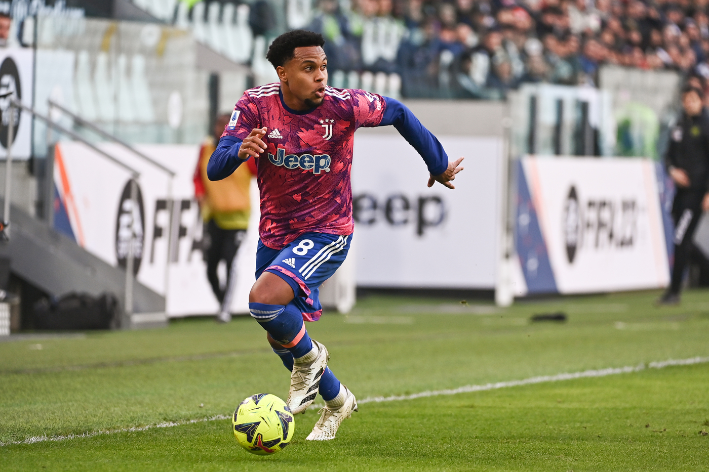 Juventus, McKennie va in prestito al Leeds