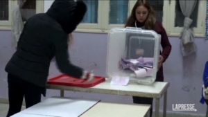 Tunisia, chiudono i seggi: affluenza al minimo