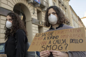 Legambiente, a Torino e Milano allarme smog
