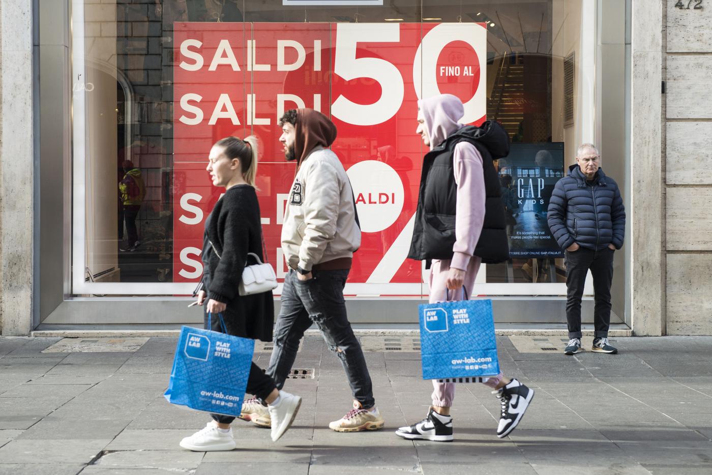Pil, per Istat a +3,9% nel 2022: oltre attese governo