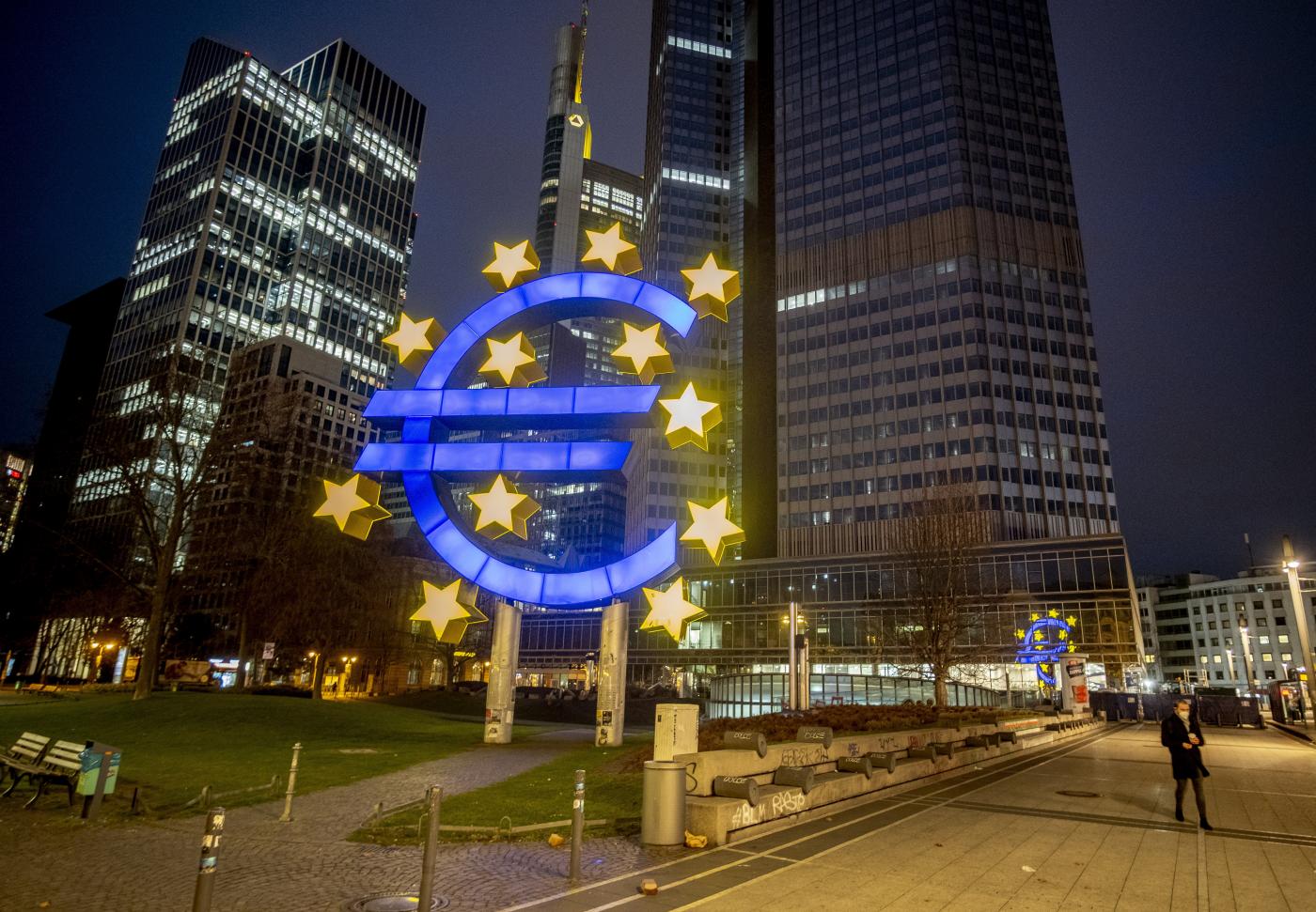 Bce, rialzo tassi da 50 punti base