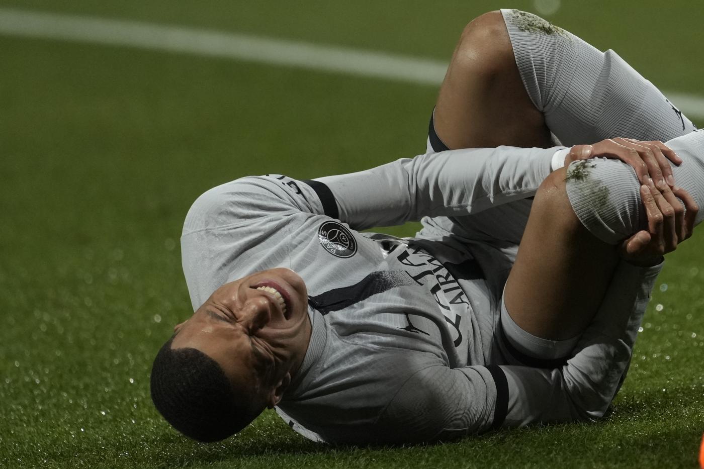 Mbappé, fuori tre settimane: salta Psg-Bayern