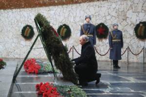 Il Presidente russo Vladimir Putin partecipa alle commemorazioni per l\'80mo anniversario della vittoria sovietica nella battaglia di Stalingrado