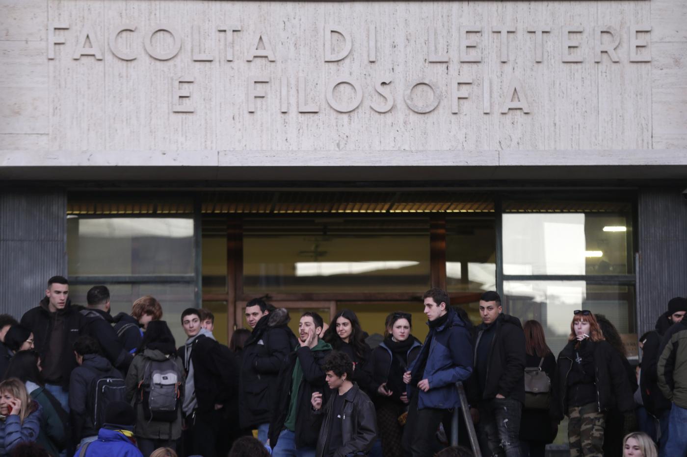 Cospito, occupata facoltà Lettere Sapienza - LaPresse