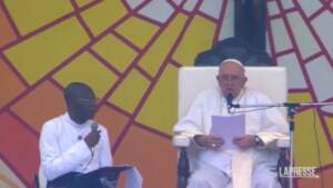 Papa in Africa, messaggio alla folla: “No alla corruzione”