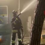 Pescara, brucia edificio abbandonato in zona porto