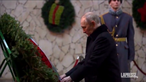 Russia, Putin festeggia l’anniversario di Stalingrado