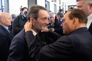 Forza Italia per la Lombardia, Berlusconi presenta simbolo elettorale per le elezioni regionali