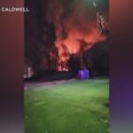 Usa, treno deraglia e divampa incendio