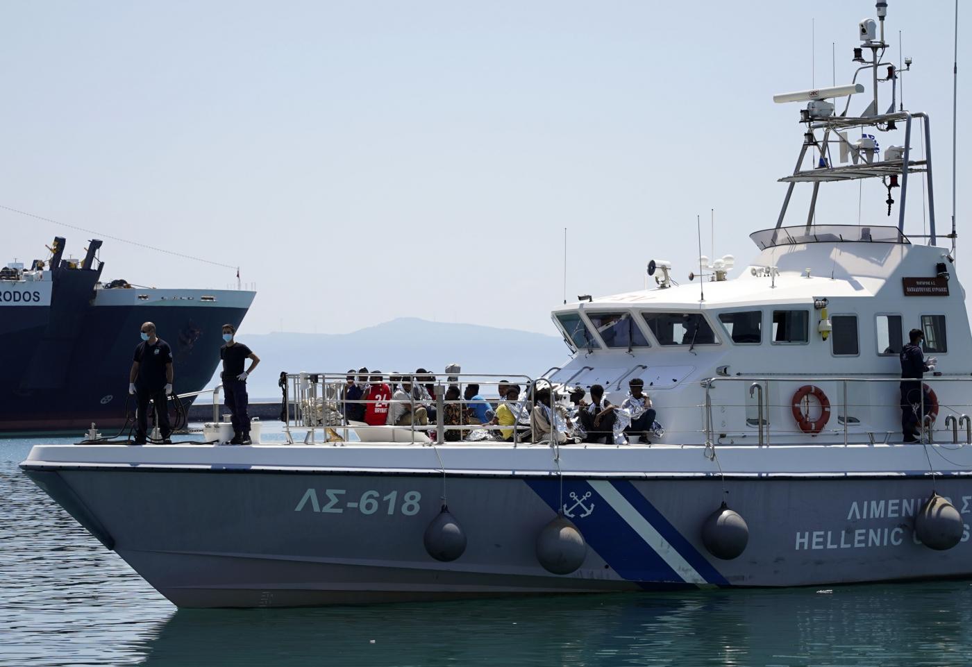 Migranti, naufragio in Grecia: 3 morti