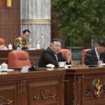 Nord Corea, Kim Jong Un ordina più esercitazioni militari