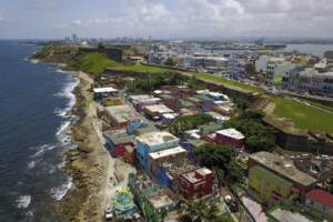 3 US tourists stabbed in popular Puerto Rican neighborhood