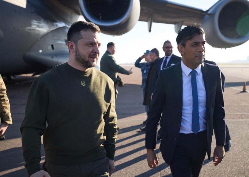 Ucraina, Zelensky a Londra