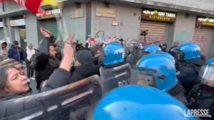 Milano, Salvini contestato nel quartiere San Siro: “Razzista”