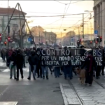 Cospito, anarchici in corteo a Milano