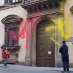 Firenze, Ultima Generazione imbratta Palazzo Regione