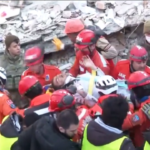 Turchia, uomo estratto vivo dalle macerie ad Antiochia