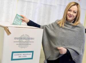 La Presidente Giorgia Meloni vota per le elezioni regionali nel Lazio