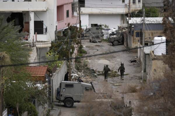 Medioriente, palestinese ucciso in raid esercito israeliano