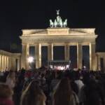 Terremoto, a Berlino centinaia di persone pregano per le vittime