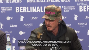 Sean Penn a Berlino presenta ‘Superpower’, docufilm su Zelensky