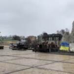 Ucraina, la piazza di Kiev accoglie delegazione Meloni